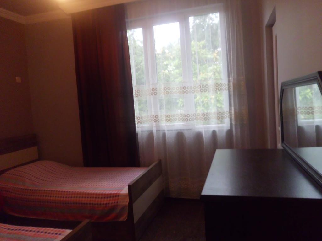 Gulnazi Andria Apartman Szarpi Kültér fotó