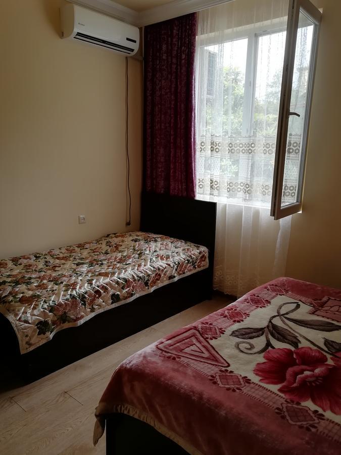 Gulnazi Andria Apartman Szarpi Kültér fotó